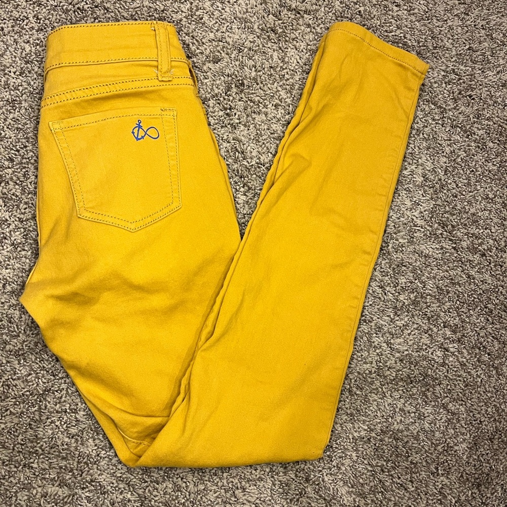 Blue Rope Yellow Jeans